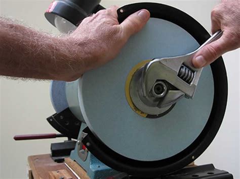 how to change a grinder wheel