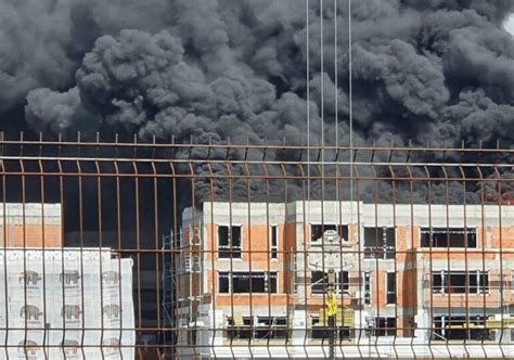 Incendiu Puternic Ntr O Zon Comercial Din Nordul Capitalei Foto