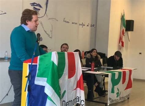 Pd Naufraga Lidea Di Candidatura Unitaria C Chi Ancora Applaude