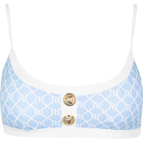 Bella Thorne Sizzles In String Bikini As She Cruises Around Lake Como With Fianc Benjamin