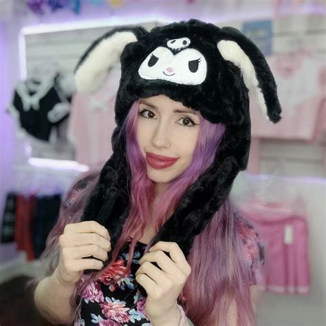 Gorro Kuromi Sanrio Orejas Móviles LoliiLohAccesorios