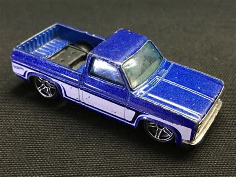 HOT WHEELS 83 Chevy Silverado Pickup Truck Collectable Scale 1 64 EUR 4 25 PicClick IT