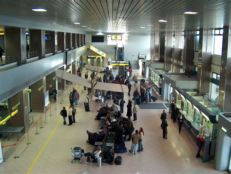 Aeroportul Henri Coandă a fost certificat ca aeroport internaţional