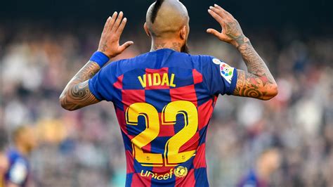 Mercato Barcelone Arturo Vidal Au Coeur D Un Deal Xxl Le Sport