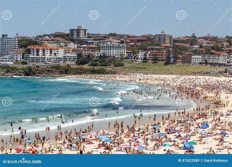 Crowded Bondi Beach Editorial Stock Image Image Of Shade 87622589