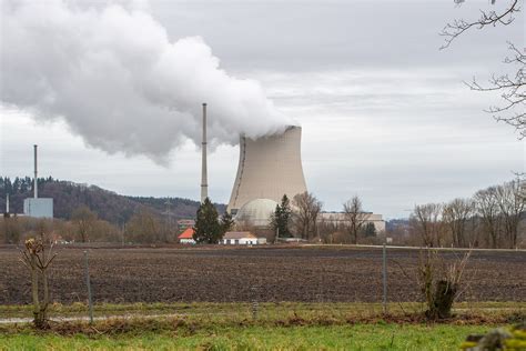 Dużo szumu o atom Orlenu Przecież na małe reaktory modułowe jeszcze