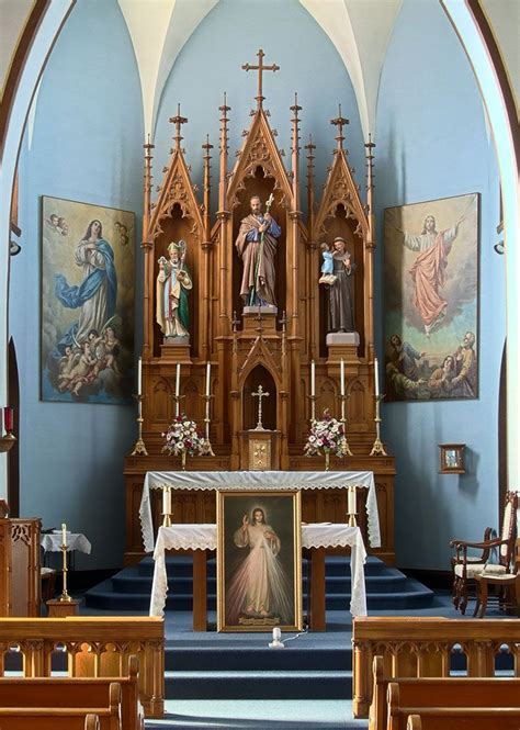 Pin By Remy Lekoun On Ave Maria Catholic Altar Saint Statues Home Altar