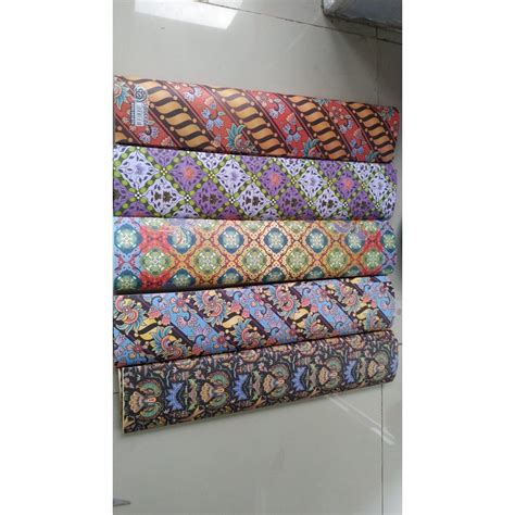 Jual Hh Kertas Kado Untuk Bungkus Bungkusan Hadiah Motif Batik Random