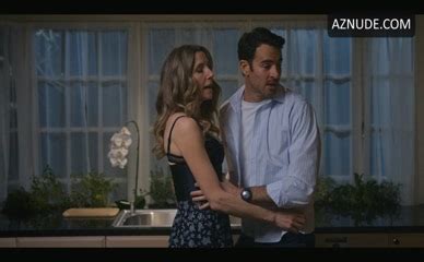 Sarah Chalke Lauren Lapkus Underwear Lesbian Scene In The Wrong Missy AZNude