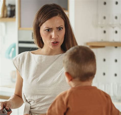 Eigenschaften Einer Toxischen Mutter Und Wie Du Als Erwachsener Mit Ihr