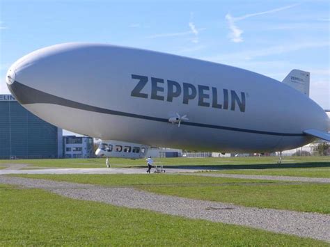 Mit dem Zeppelin über den Bodensee fliegen