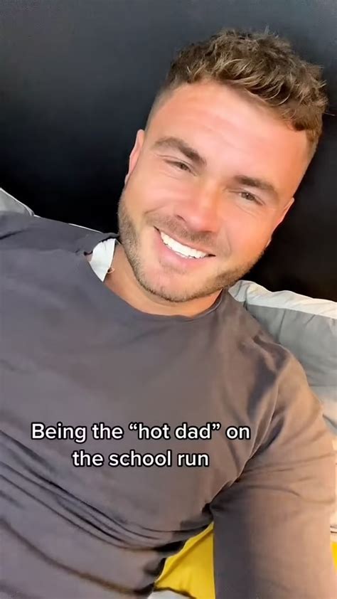 Man Ridiculed After Calling Himself The Hot Dad And Saying Mothers Are Thirsty For Him In