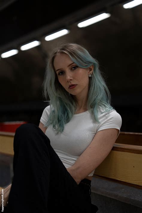 Apollolol Nude The Fappening Photo FappeningBook