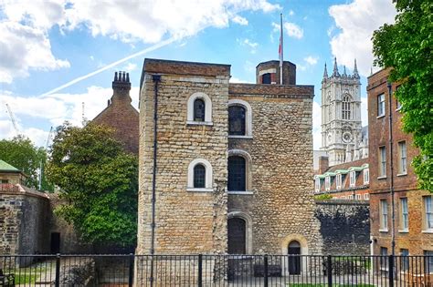 Discover What's Inside The Jewel Tower London - England