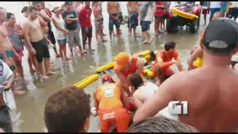 Quatro Pessoas Morrem Ao Serem Atingidas Por Um Raio Em Praia Grande