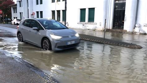 Vídeo El casco histórico de Baiona vuelve a inundarse