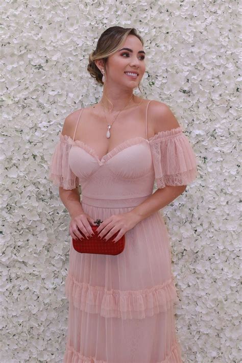 BAZAR VESTIDO SH NUDE MANGUINHA FOLHOS EM CAMADA DE TULE Closet Das