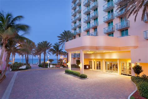 Hotels In Hollywood Fl With Outdoor Pool Marriott