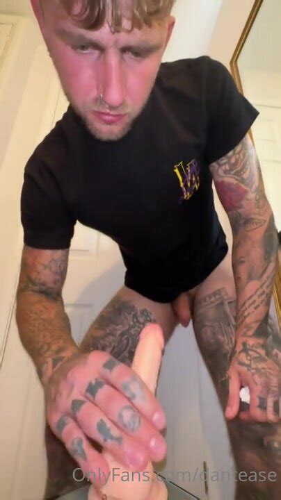 Me riding dildo ThisVid 日本語で