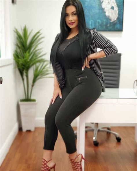 Thicc Masterpiece Porn Pic