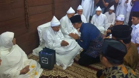 Kunjungi Sumut Ahy Minta Restu Tuan Guru Babussalam