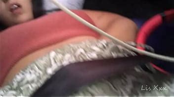 Nena caliente muestra sus pechos en el autobús Lys XX XVIDEOS