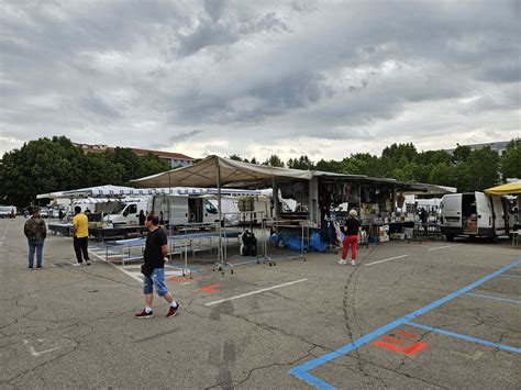 Primo Mercato Unificato In Piazza Del Palio Tanti Banchi Assenti E La