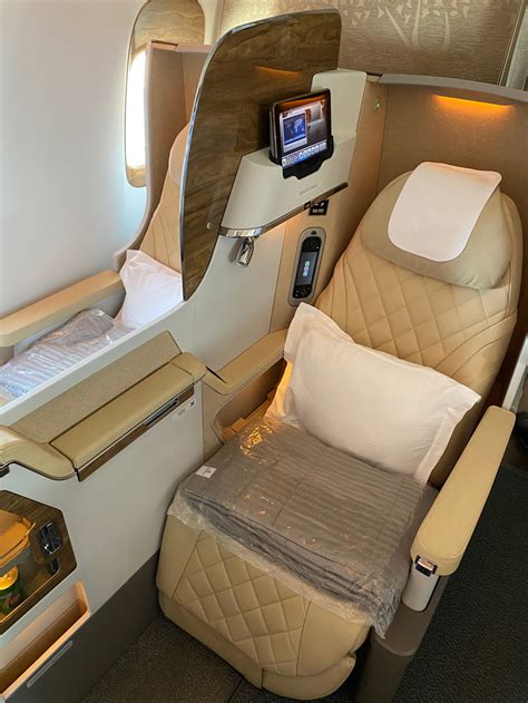 Video Review Emirates New Business Class For Boeing 777 Aeronews