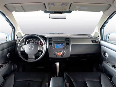Nissan Tiida (C11) технические характеристики, фотографии и обзор