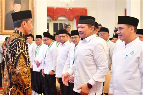 FOTO Presiden Jokowi Apresiasi Pengaktifan Kembali BKM