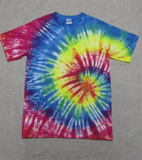 Tie Dye Adult Size M Rainbow Spiral Tee Shirt