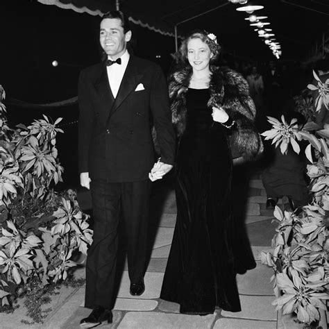 Jane Fonda Recalls The Guilt She Felt After Her Mom's Suicide | Closer