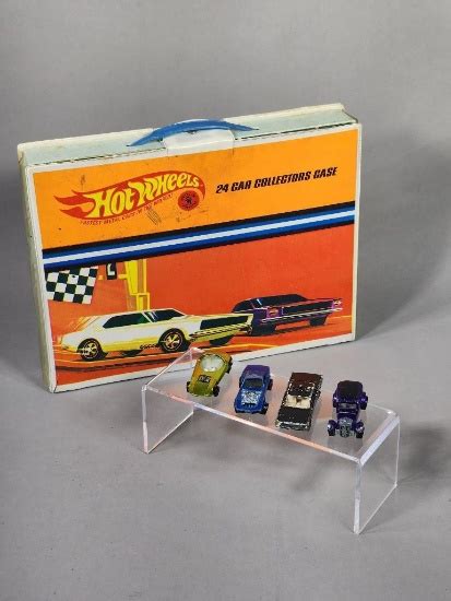 Hot Wheels Twenty Four Car Collectors Case And Redline Cars Art Antiques Collectibles Toys