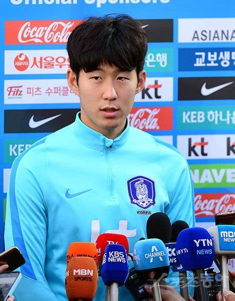 Epl 20골 亞 최다 손흥민위기의 한국축구를 부탁해 네이트 스포츠