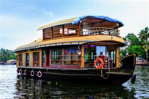 Unforgettable Backwater Experience On The Bedroom Premium Houseboat