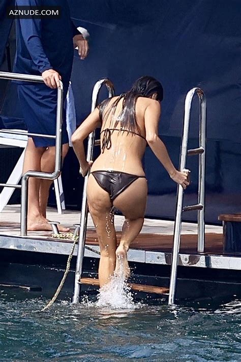 Pia Whitesell Sexy Seen With Patrick Whitesell Sizzles Her Hot Bikini Body On A Yacht In Sydney