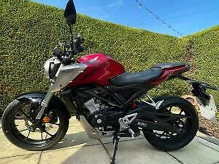 Honda Honda Cb R Naked Street Bike Ride With Just Cbt Occasion Le Parking