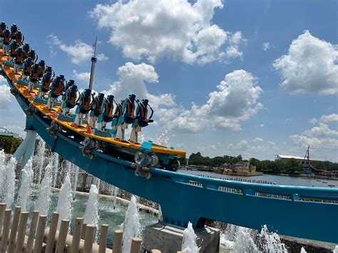 Photos Video Hang Ten On Seaworld Orlando S New Pipeline The Surf