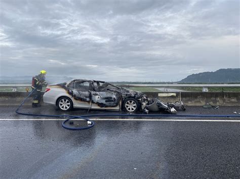 國3竹山段自小客撞貨車起火2傷 貨車駕駛酒駕 社會 中央社 Cna