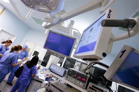 Proavs 3d Imaging Systems Support Uks First Laparoscopic Surgery