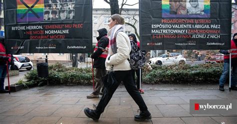 Lublin Fundacja Kai Godek z kolejną pikietą anty LGBT przed II LO