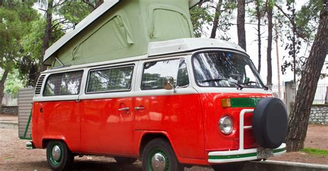 minivans    hauling families  decades