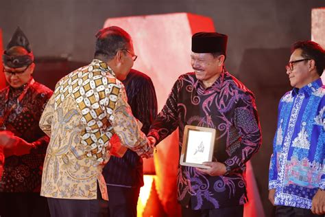 Wali Kota Madiun Hadiri Gala Dinner Rakernas Apeksi Positif