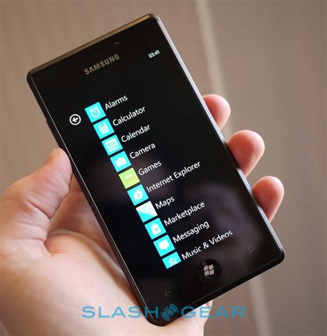 Samsung Omnia 7 Hands On [Video] - SlashGear