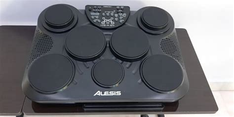 Alesis electronic drum set with real kick drum pedal and table, Video ...