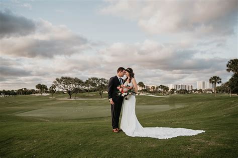 The Ceravolos | North Palm Beach Country Club Wedding Photography ...