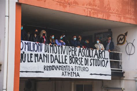 Unical Inaugurato Anno Accademico Medicina Col Sottofondo Dei