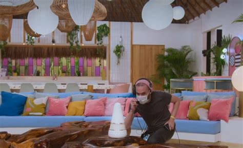 Netflix S Too Hot To Handle Latino Review More Sex Leisurebyte