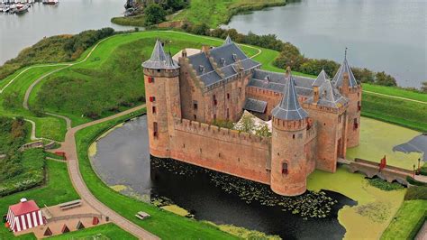 35 Famous Landmarks in the Netherlands You Should Not Miss (Updated in ...