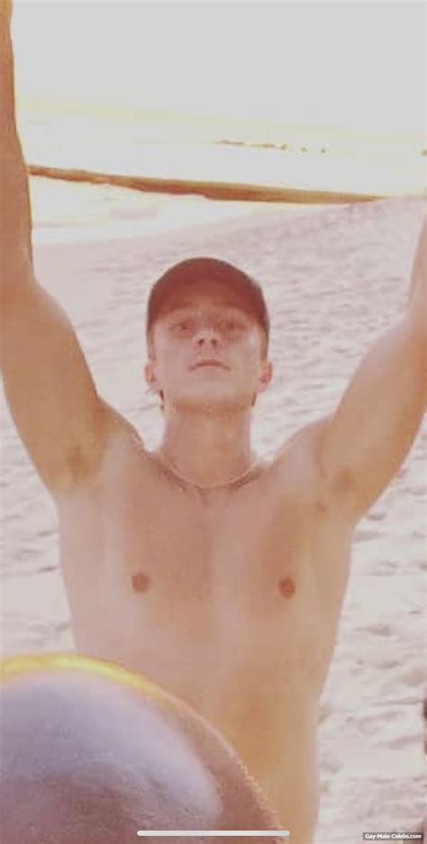 Drew Starkey Shirtless And Sexy Photos Gay Male Celebs